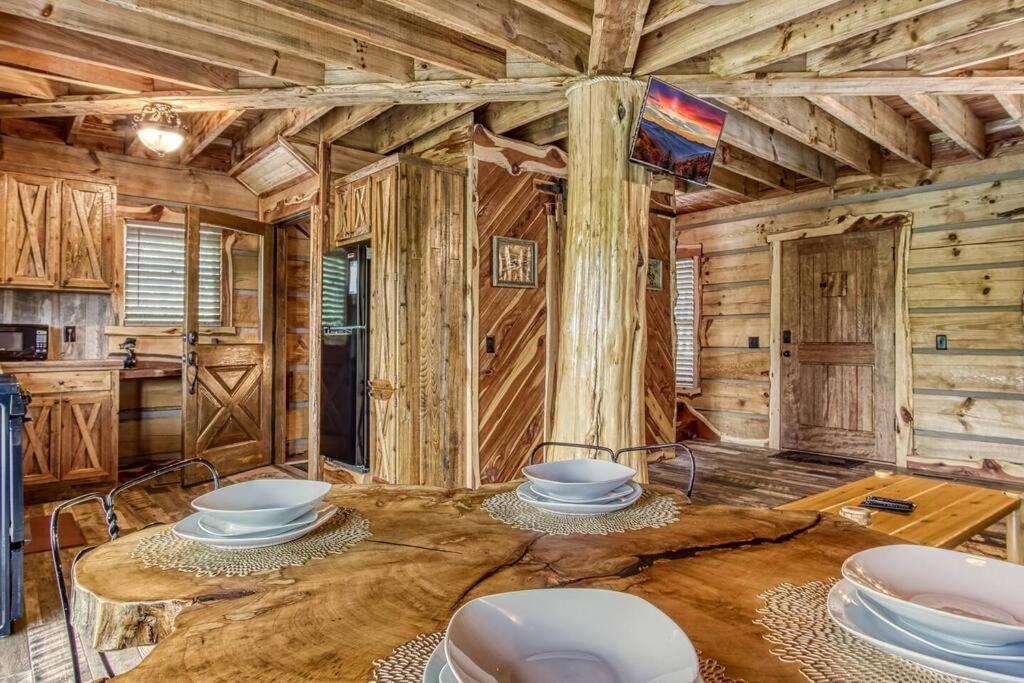 Villa The Log Castle~Stunning Mountain Views~Hot Tub Sevierville Exterior foto
